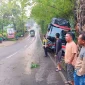 Bus yang terlibat kecelakaan di Desa Tanggulangin, Kecamatan Jatisrono, Wonogiri, Minggu (3/11/2024). (Dok. Camat Jatisrono)